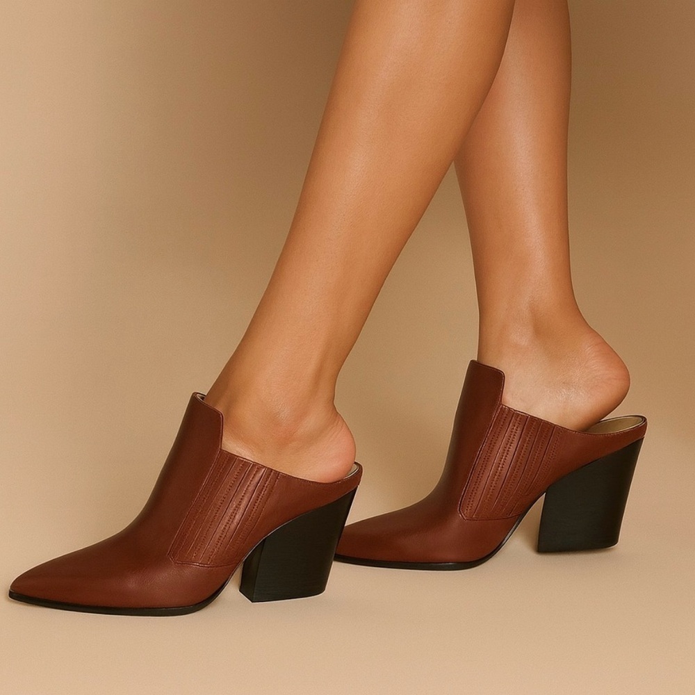 Donald J. Pliner Leather Pointed Toe Women's Mules Booties SZ: 6.5 Worn 1x